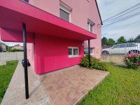 Eladó családi ház, Komáromban 107 M Ft, 5 szobás