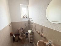 Eladó családi ház, Vecsésen 155 M Ft, 5 szobás