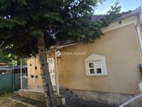 Eladó családi ház, Tatán, Kossuth Lajos utcában 54 M Ft