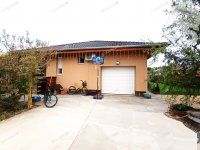 Eladó családi ház, Kecskeméten 109.9 M Ft, 4 szobás
