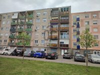 Eladó panellakás, Komáromban 48 M Ft, 2 szobás
