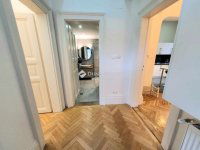 Eladó téglalakás, VI. kerületben 160 M Ft, 3 szobás