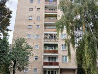 Eladó panellakás, Nyergesújfaluban 31 M Ft, 3 szobás