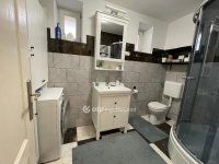 Eladó családi ház, Veszprémben 159 M Ft, 7 szobás