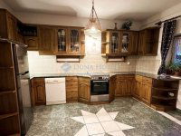 Eladó családi ház, Budajenőn 229 M Ft, 6 szobás