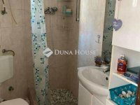 Eladó téglalakás, Pécsett 39.9 M Ft, 2 szobás