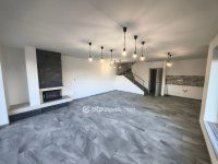 Eladó téglalakás, Siófokon 149 M Ft, 4 szobás