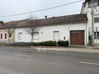 Eladó családi ház, Villányban 55 M Ft, 3 szobás
