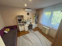 Eladó téglalakás, Gyulán 31.5 M Ft, 2 szobás