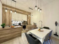 Eladó téglalakás, VI. kerületben 119.9 M Ft, 3 szobás