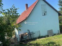 Eladó nyaraló, Komlón 11 M Ft, 3 szobás / költözzbe.hu