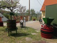 Eladó nyaraló, Szekszárdon 25.9 M Ft, 3 szobás