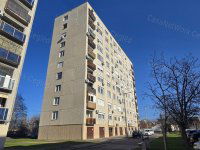 Eladó panellakás, Cegléden 42 M Ft, 2 szobás