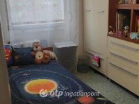 Eladó panellakás, Pécsett 33.7 M Ft, 1+1 szobás