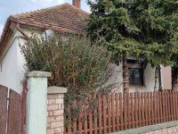 Eladó családi ház, Nyúlon 59 M Ft, 5 szobás