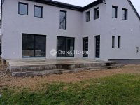 Eladó családi ház, Tápiószentmártonon 79.5 M Ft, 5 szobás