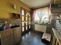 Eladó családi ház, Esztergomban 38.7 M Ft, 2 szobás