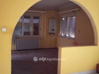 Eladó családi ház, Verpeléten 12 M Ft, 2 szobás