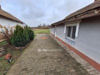 Eladó családi ház, Tiszaigaron 9.9 M Ft, 2 szobás
