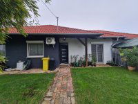 Eladó családi ház, Délegyházán 120 M Ft, 3 szobás