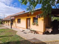 Eladó családi ház