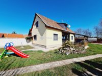 Eladó családi ház, Békéscsabán 59.9 M Ft, 4 szobás