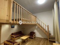 Eladó téglalakás, VI. kerületben 74.5 M Ft, 1 szobás