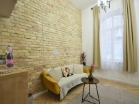 Eladó téglalakás, VI. kerületben 49.9 M Ft, 1 szobás