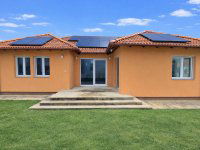 Eladó családi ház, Székesfehérvárott 110 M Ft, 5 szobás