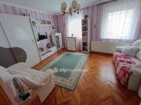 Eladó téglalakás, Egerben 64.5 M Ft, 1+1 szobás