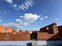 Eladó ikerház, Délegyházán 89.5 M Ft, 4 szobás