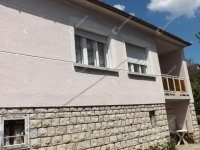 Eladó családi ház, Ajkán 68 M Ft, 4 szobás