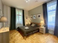 Eladó téglalakás, VI. kerületben 94 M Ft, 2 szobás