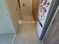 Eladó panellakás, Pécsett 41.9 M Ft, 2 szobás