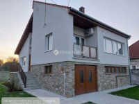 Eladó családi ház, Nagycenken 74.9 M Ft, 4 szobás