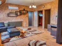 Eladó családi ház, Tiszavasváriban 70 M Ft, 5+3 szobás