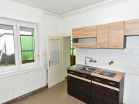 Eladó családi ház, Veszprémben 92.89 M Ft, 3 szobás