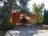 Eladó hotel, Gyöngyösön 396 M Ft, 23 szobás