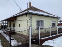 Eladó családi ház