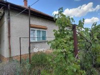 Eladó családi ház, Orosházán 6.8 M Ft, 2 szobás