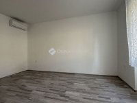 Eladó családi ház, Szombathelyen 49.99 M Ft, 2 szobás