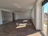 Eladó téglalakás, Szegeden 112 M Ft, 3 szobás