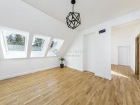 Eladó családi ház, Csobánkán 350 M Ft, 7 szobás