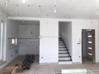 Eladó ikerház, Herceghalomon 117 M Ft, 4 szobás