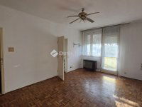 Kiadó téglalakás, albérlet, Szombathelyen, Paragvári utcában