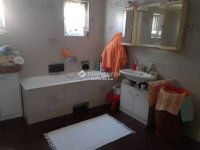 Eladó családi ház, Dunaalmáson 69.9 M Ft, 6 szobás