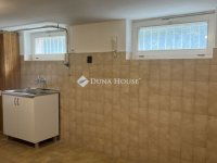 Eladó családi ház, XVI. kerületben 174 M Ft, 4+2 szobás