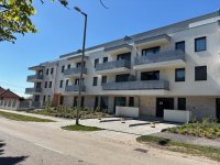 Kiadó téglalakás, albérlet, Tatán 300 E Ft / hó, 3 szobás