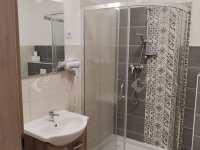 Kiadó családi ház, albérlet, Komáromban 3200 E Ft / hó