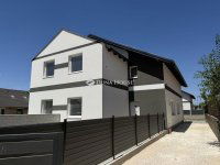 Eladó ikerház, Szigetszentmártonban 71.9 M Ft, 4 szobás